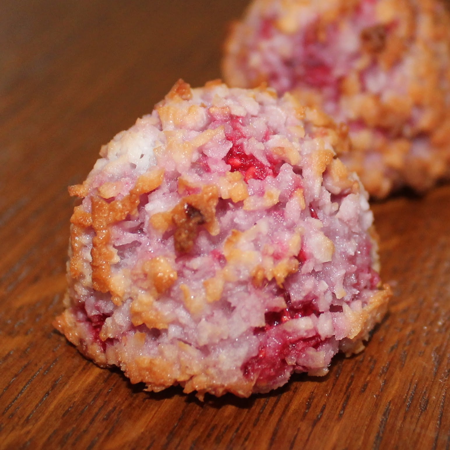 Raspberry Coconut macaroon